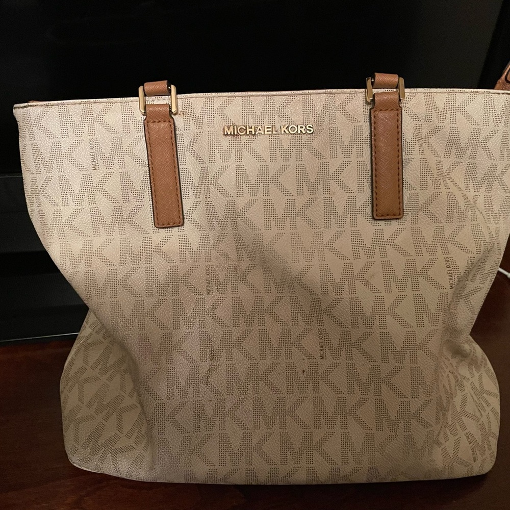 Michael Kors purse